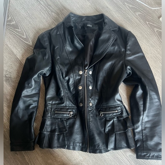 Women’s leather peplum jacket - Picture 2 of 5